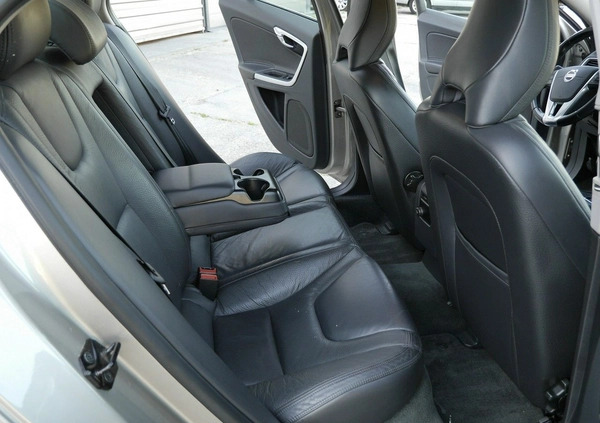 Volvo S60 cena 34900 przebieg: 203000, rok produkcji 2012 z Ryglice małe 232